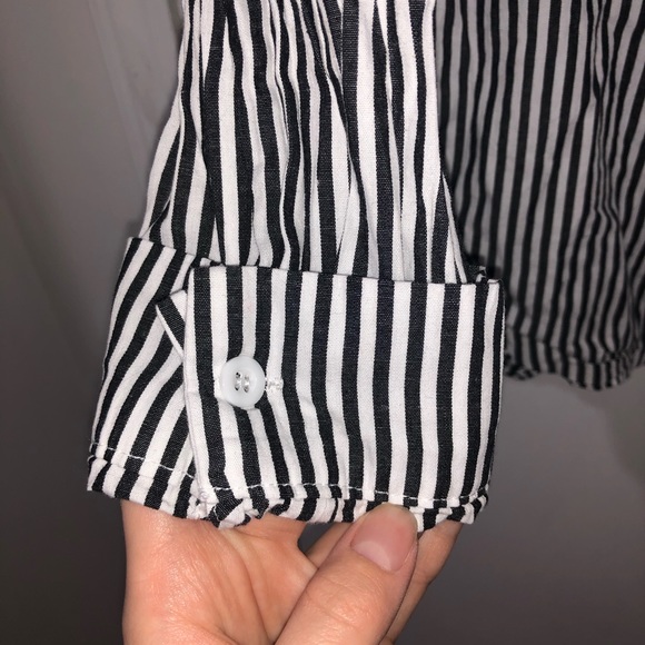 Striped Button Top Bird Embroidery & Ruffles M - Picture 3 of 8